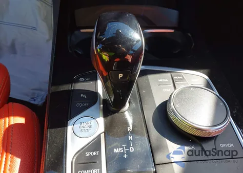 2022 BMW M235 Gran Coupe I xDrive z USA, uszkodzony, nr VIN WBA13AL05N7L04658